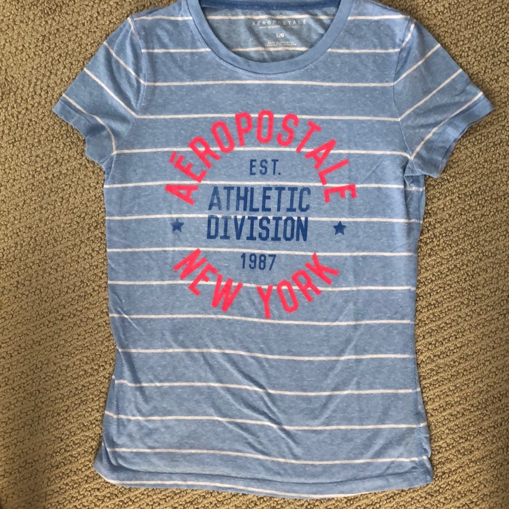 Women’s AéRopostale T-shirt